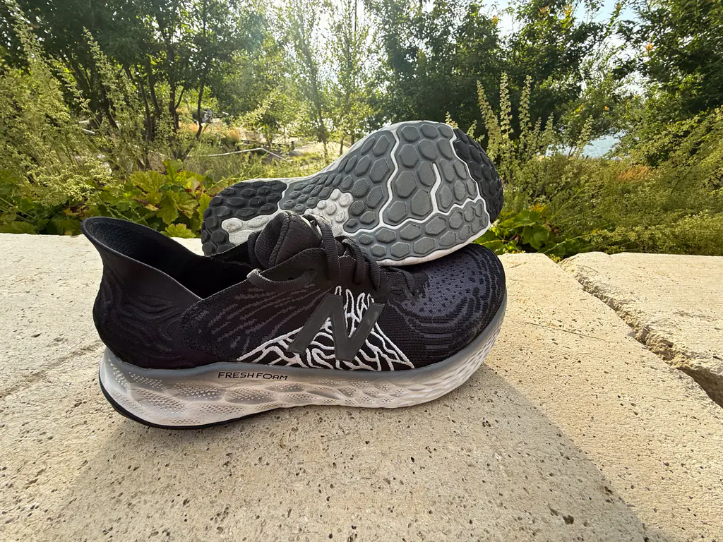 A picture of the New Balance 1080 v10 running shoe A picture of the New Balance 1080 v10 running shoe