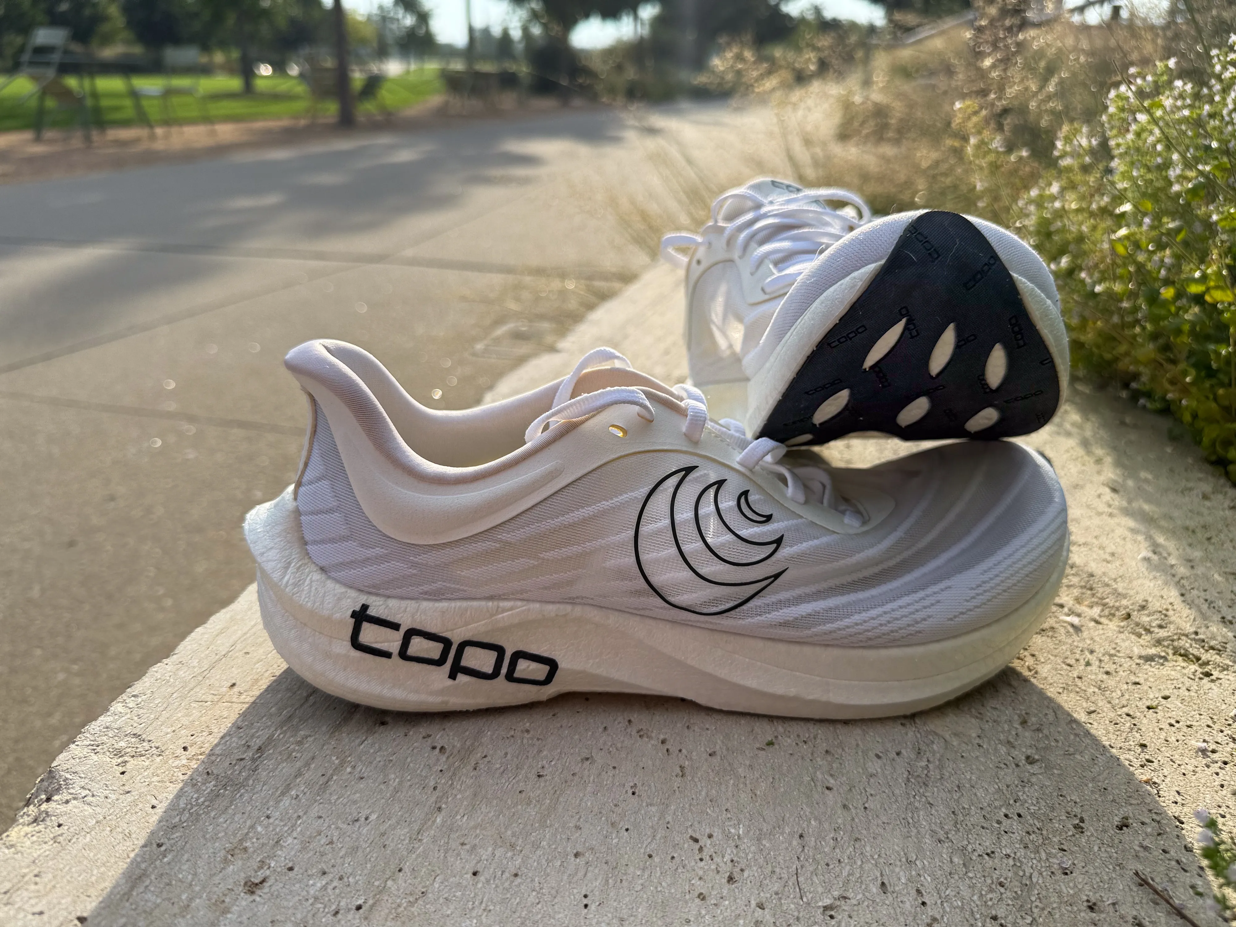 A picture of the Topo Athletic Cyclone 2 running shoe
